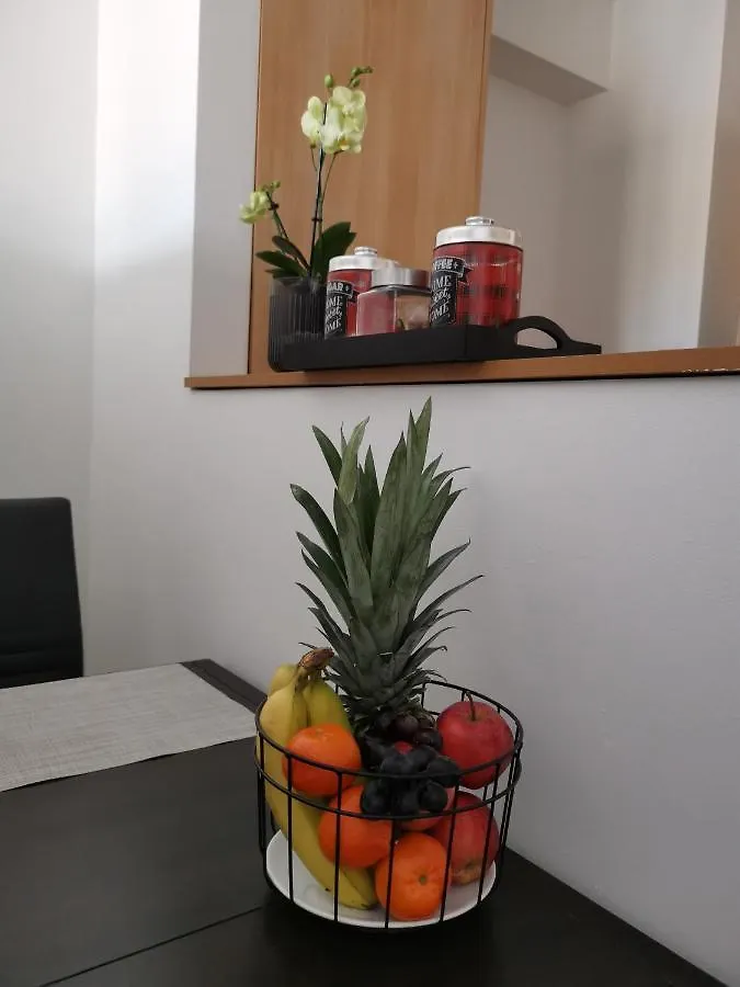Prime Central Apartment With Balcony Budapešť